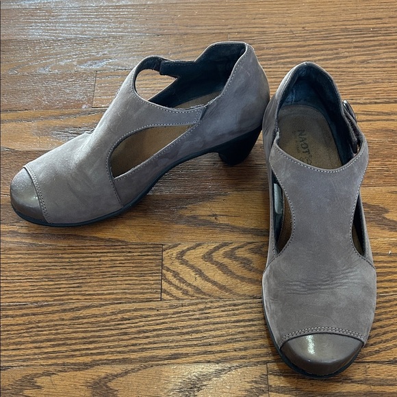 Naot Shoes - Naot Shoes Women's 37 Taupe Eden Mary Jane Heels Nubuck Work Comfortable
